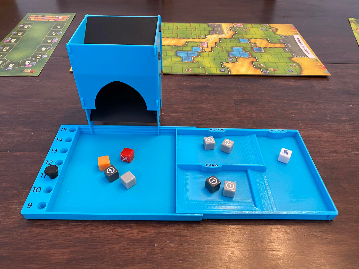 Cubitos Dice Tray and Dice Tower