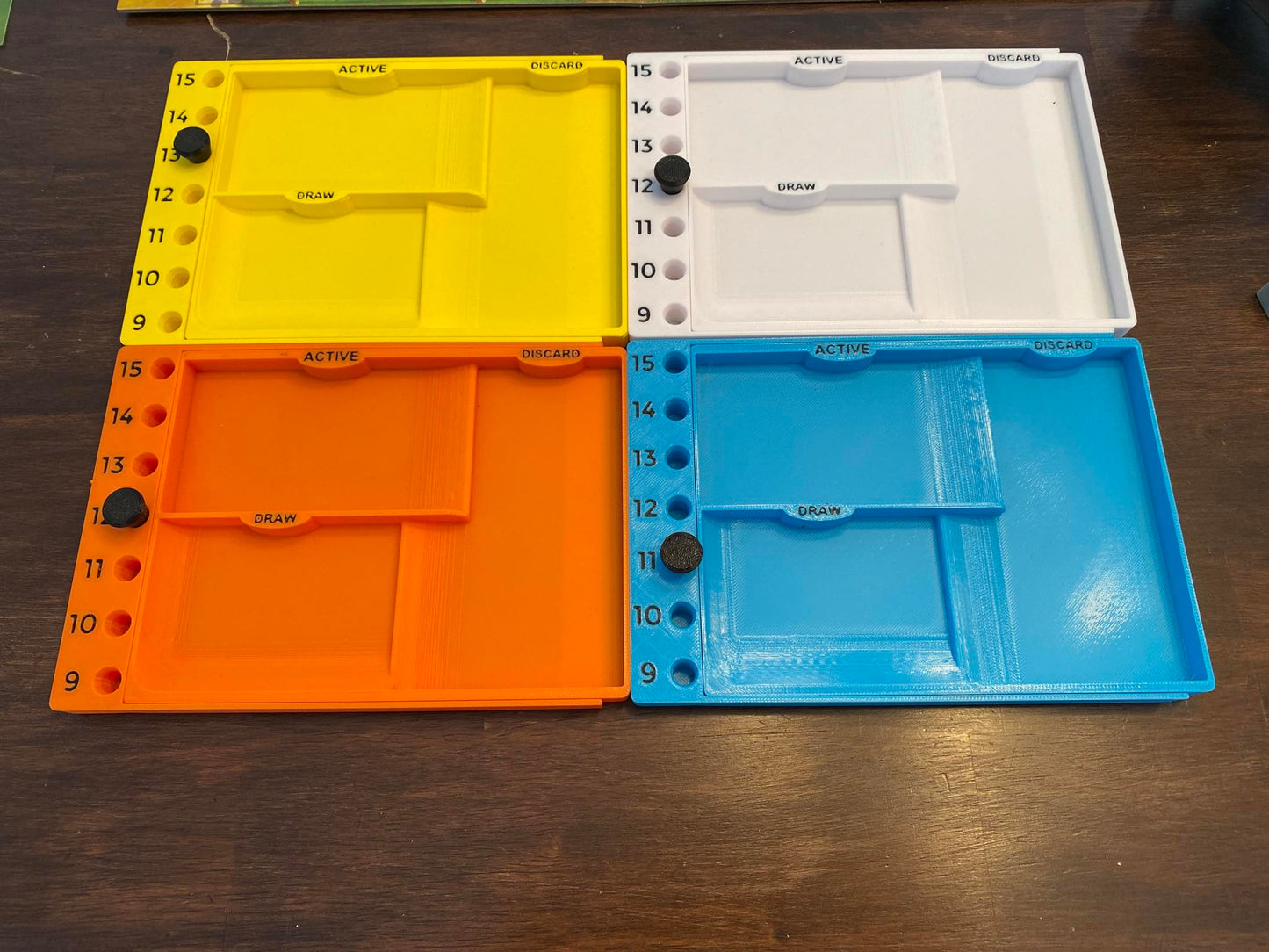Cubitos Dice Tray and Dice Tower
