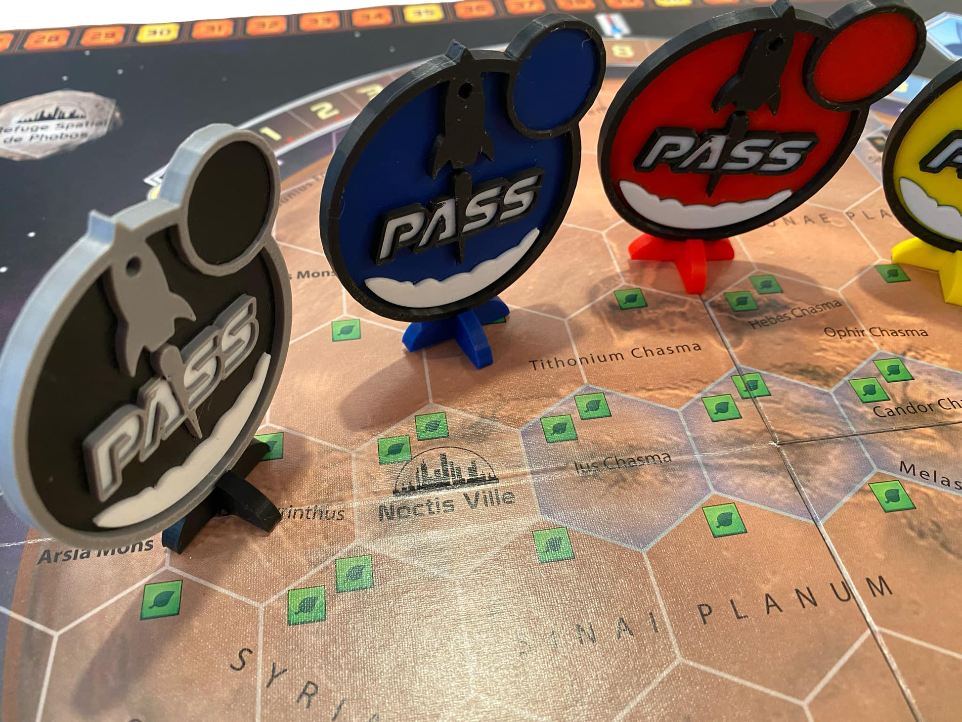 Terraforming mars pass close up